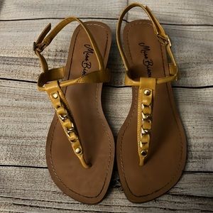 Women’s Thong Wedge Sandal 7.5